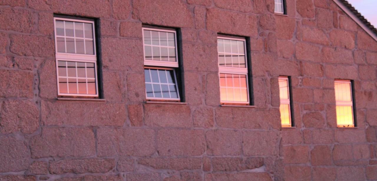 Hostel Casa Do Pinheiro Lagares da Beira Екстериор снимка