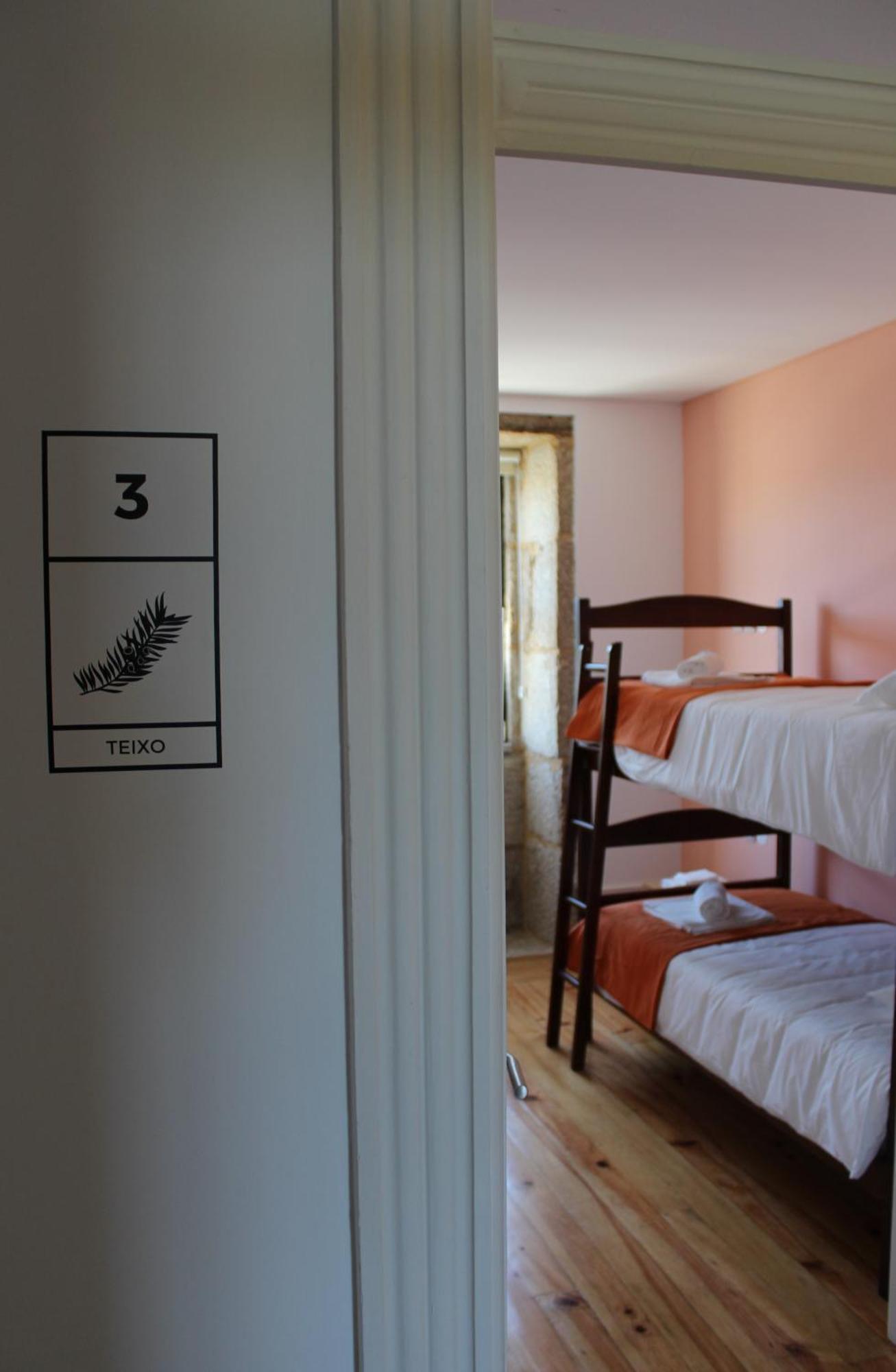 Hostel Casa Do Pinheiro Lagares da Beira Екстериор снимка
